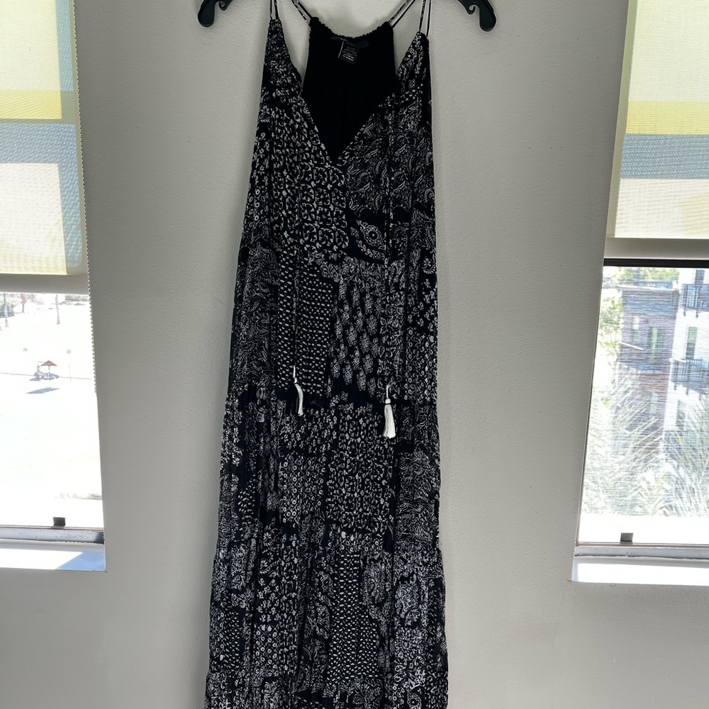 Karen Kane Black and White Maxi Dress